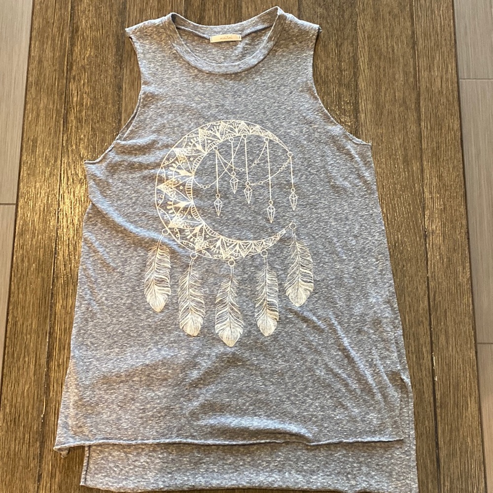 Gray graphic tank